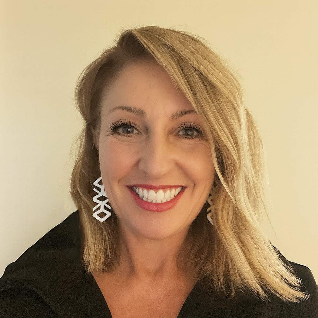 Lisa Cassidy Head Shot Fall 2025