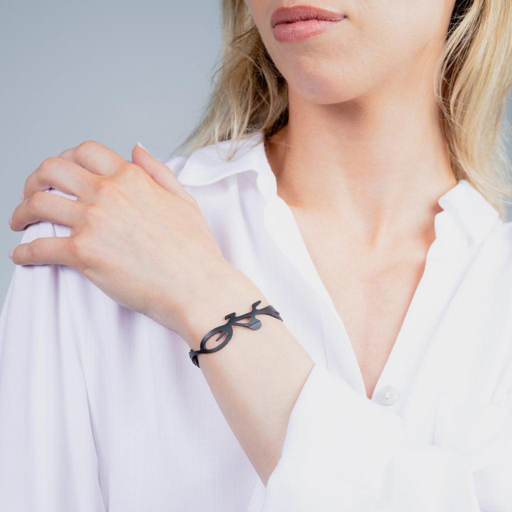 Annemiek Bracelet handcrafted in Black Verdasil™, Verdari™ collection — Designed For Motion. Performance jewelry by KADEN & KAI®.