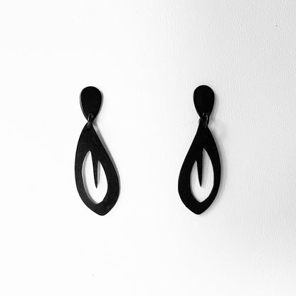 Annemiek Earrings handcrafted in Black Verdasil® | Verdari - Designed for Motion | Performance Jewelry |  KADEN & KAI®