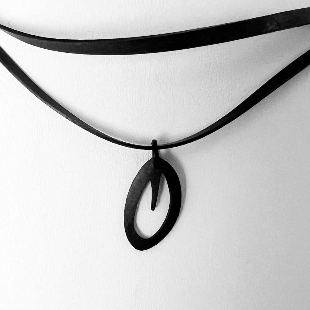 Annemiek Necklace handcrafted in Black Verdasil™, Verdari™ collection — Designed For Motion. Performance jewelry by KADEN & KAI®.