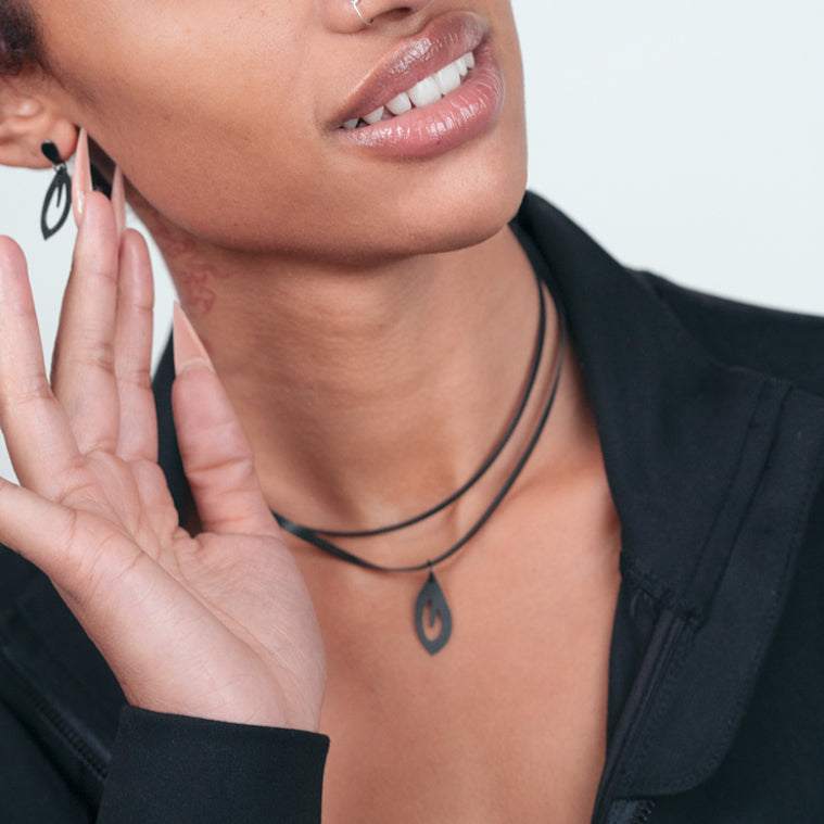 Annemiek necklace and earrings handcrafted in Black Verdasil™, Verdari™ collection — Designed For Motion. Performance jewelry by KADEN & KAI®.