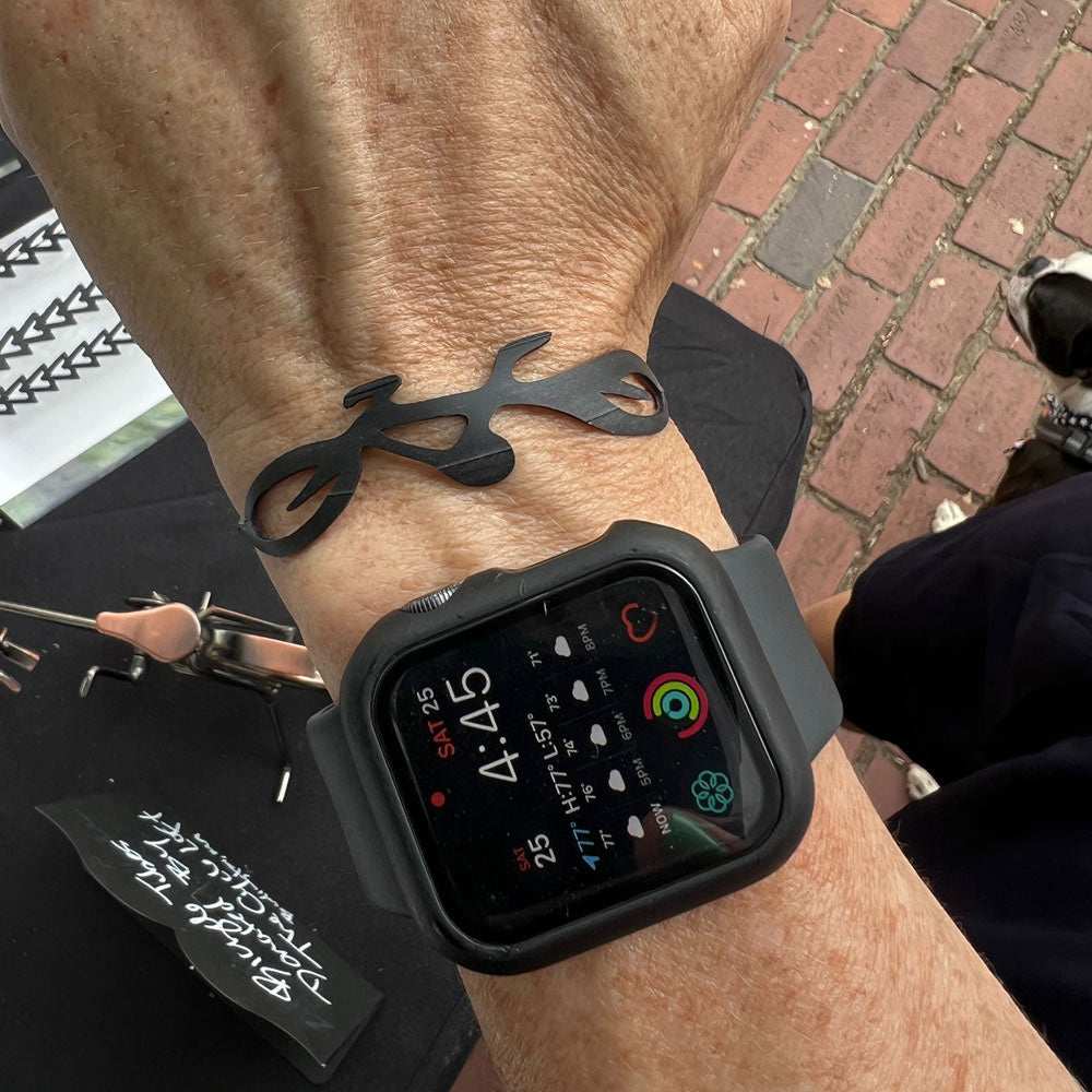 Annemiek Bracelet handcrafted in Black Verdasil™, Verdari™ collection — Designed For Motion. Performance jewelry by KADEN & KAI®.