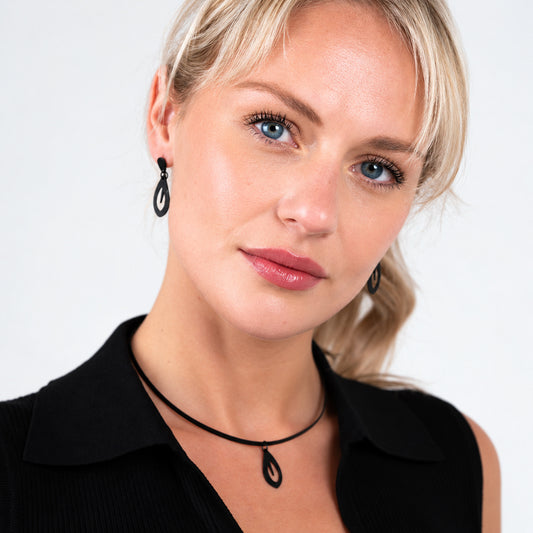 Annemiek Earrings and necklace handcrafted in Black Verdasil® | Verdari Performance Jewelry |  KADEN & KAI®