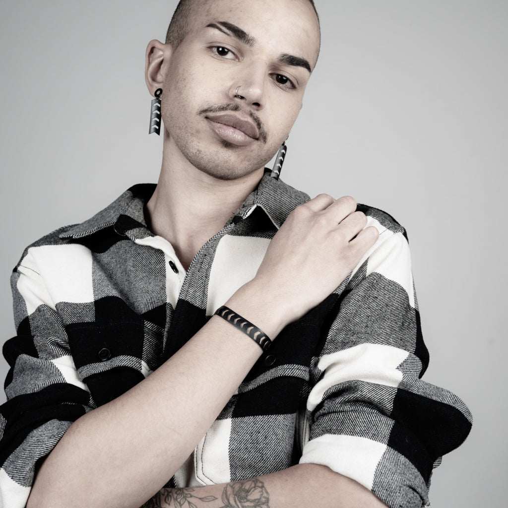 Chevron Earrings and bracelet handcrafted in Black Verdasil® | Verdari - Designed for Motion | Sustainable Fashion Jewelry |  KADEN & KAI®