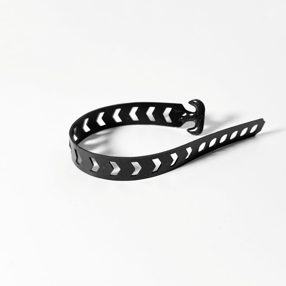 Chevron Bracelet handcrafted in Black Verdasil® | Verdari - Designed for Motion | Sustainable Fashion Jewelry |  KADEN & KAI®