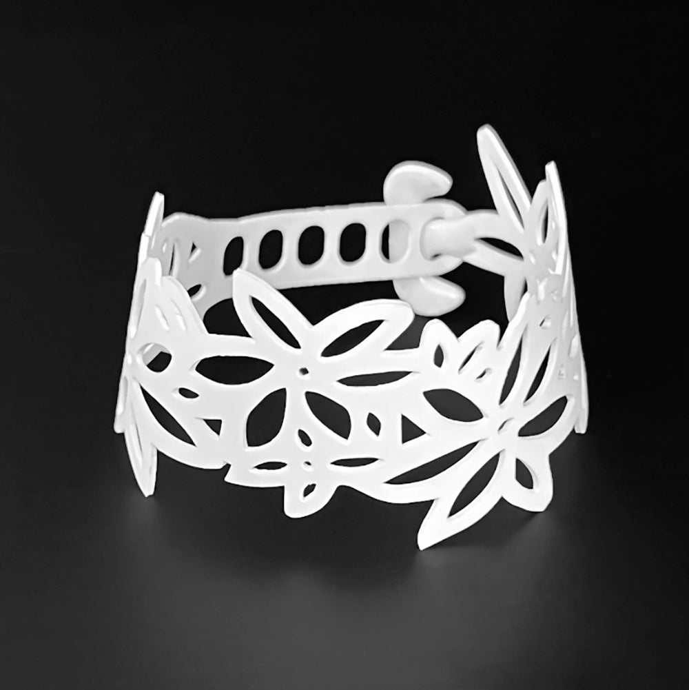 Daisy Bracelet handcrafted in White Verdasil® | Verdalure - Designs That Elevate | Sustainable Fashion Jewelry |  KADEN & KAI®