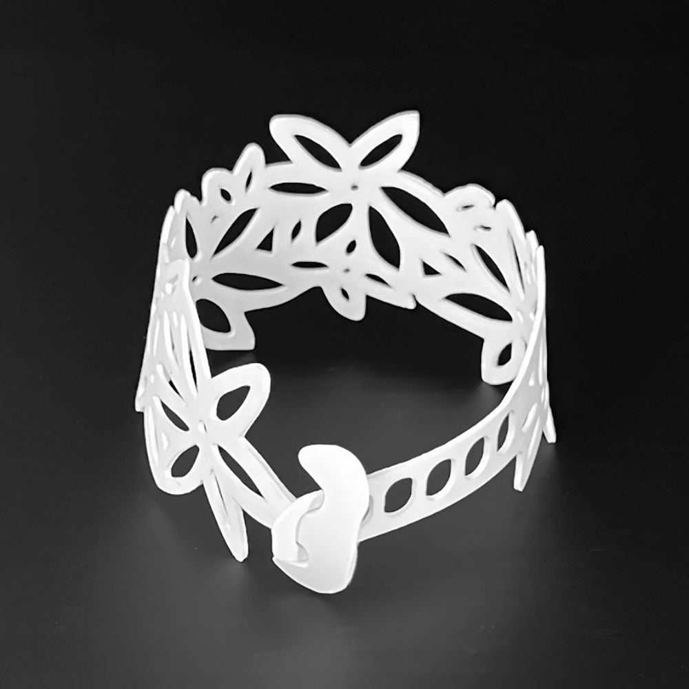 Daisy Bracelet handcrafted in White Verdasil® | Verdalure - Designs That Elevate | Sustainable Fashion Jewelry |  KADEN & KAI®
