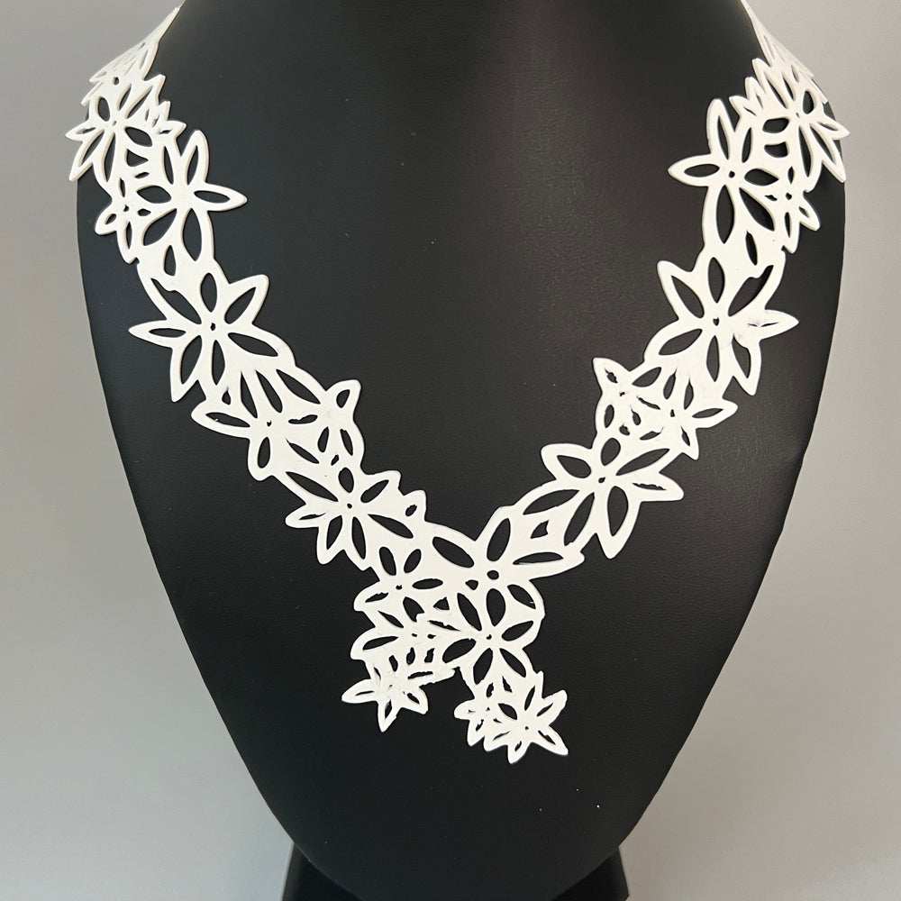 Daisy Necklace