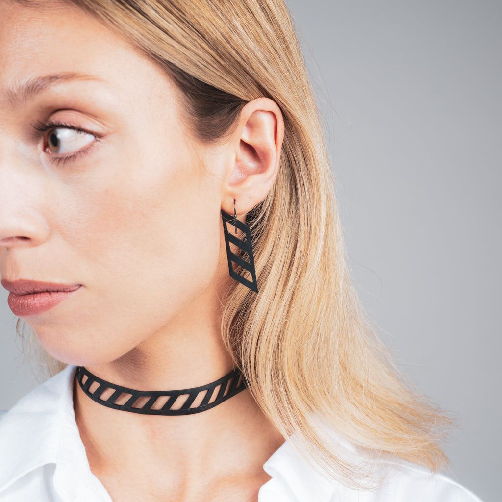 Diver Down Choker and Earrings handcrafted in Black Verdasil® | Verdari - Designed for Motion | Performance Jewelry |  KADEN & KAI®