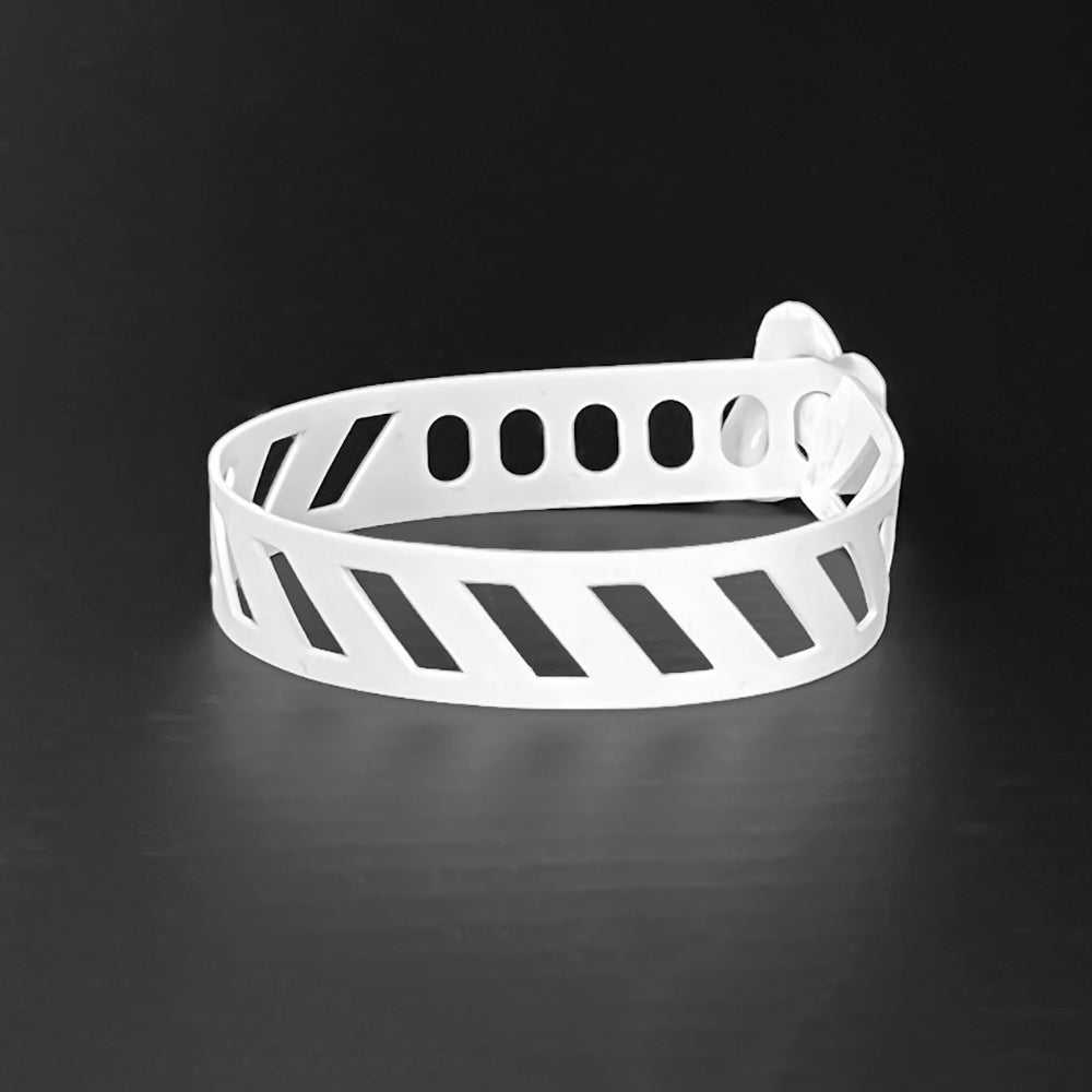 Diver Down Bracelet handcrafted in White Verdasil® | Verdari - Designed for Motion | Sustainable Fashion Jewelry |  KADEN & KAI®