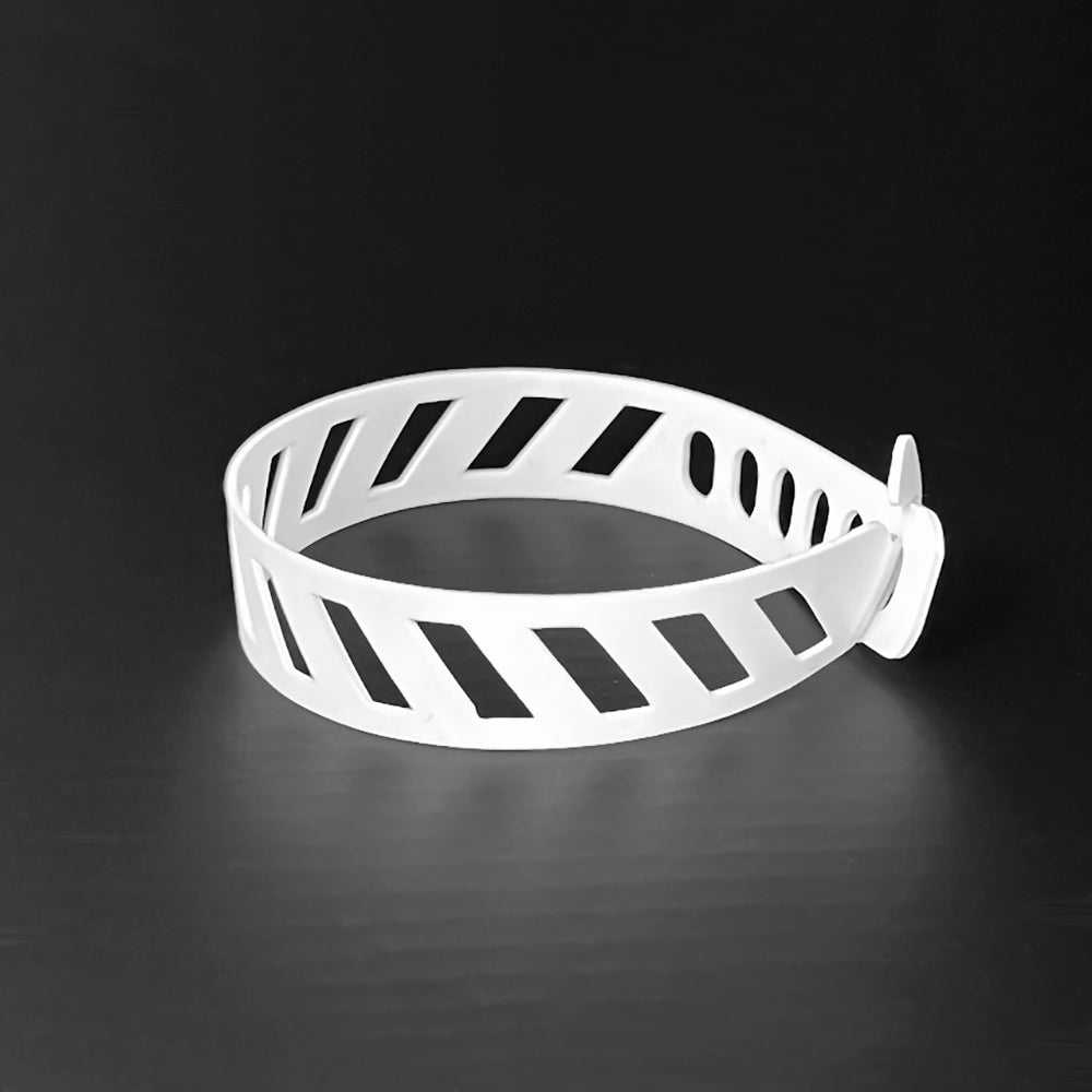 Diver Down Bracelet handcrafted in White Verdasil® | Verdari - Designed for Motion | Sustainable Fashion Jewelry |  KADEN & KAI®