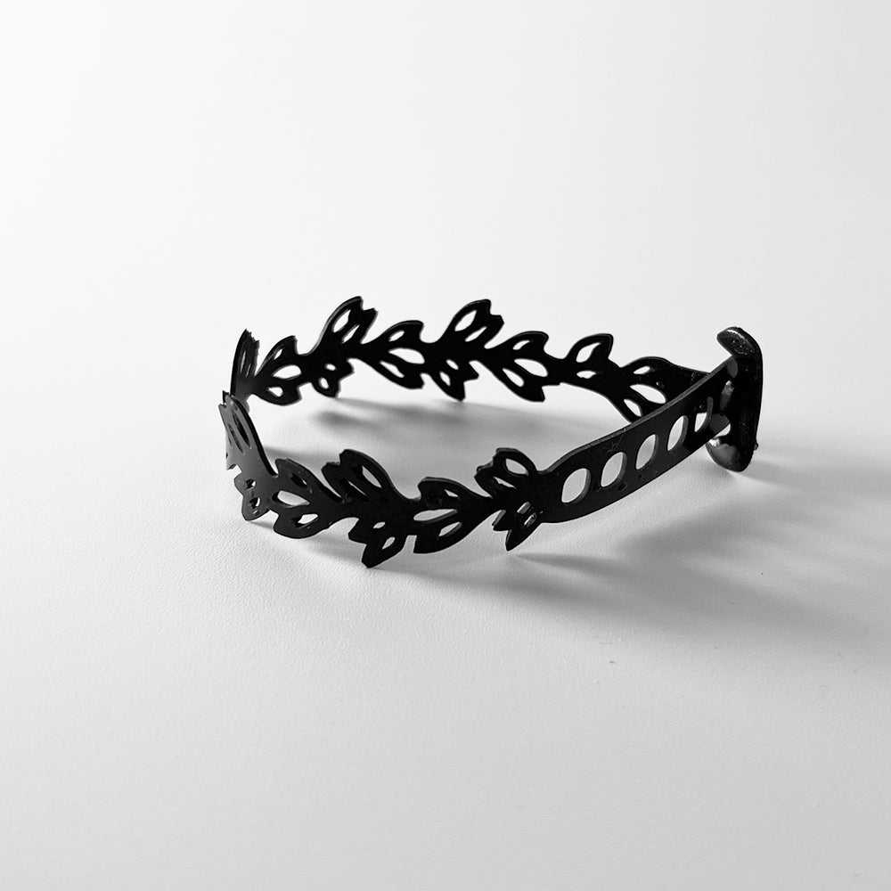 Isla Bracelet handcrafted in Black Verdasil™, Verdari™ collection — Designed For Motion. Performance jewelry by KADEN & KAI®.