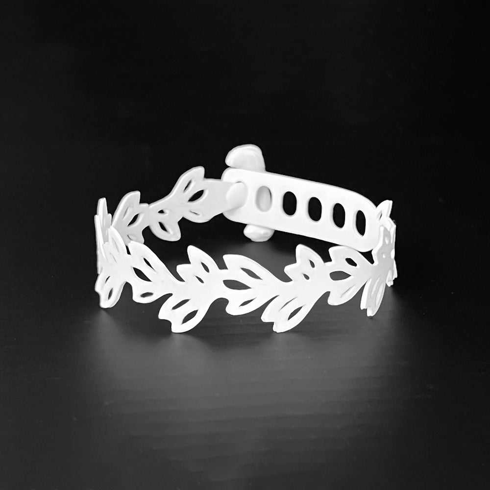 Isla Bracelet handcrafted in White Verdasil® | Verdari - Designed for Motion | Sustainable Fashion Jewelry |  KADEN & KAI®