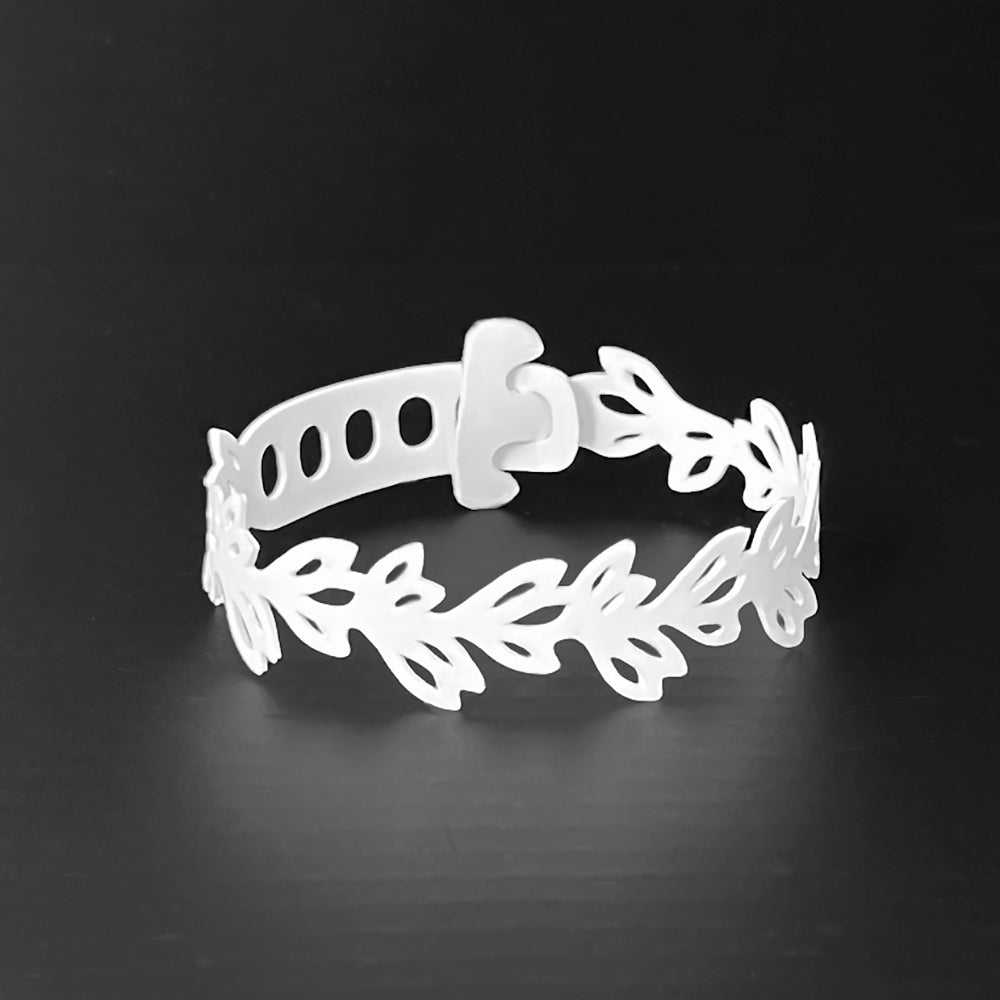 Isla Bracelet handcrafted in White Verdasil® | Verdari - Designed for Motion | Sustainable Fashion Jewelry |  KADEN & KAI®