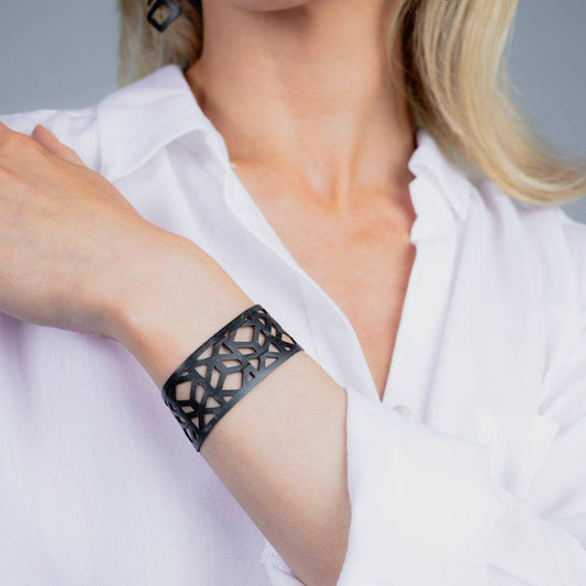 Tropical Vine Bracelet handcrafted in Black Verdasil™, Verdari™ collection — Designed For Motion. Performance jewelry by KADEN & KAI®.