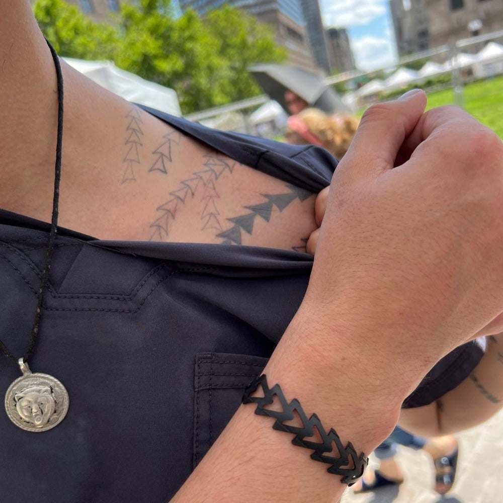 Momentum Bracelet handcrafted in Black Verdasil®, Black Verdari™ collection — Designed For Motion. Sustainable Fashion Jewelry |  KADEN & KAI®